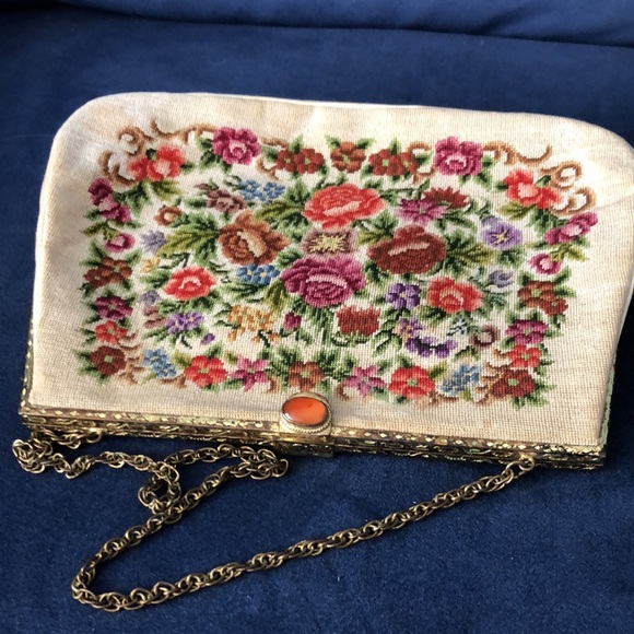 Vintage 50’s Petit Point Floral Needlepoint Purse with Jeweled Clasp & Chain - Picture 15 of 15